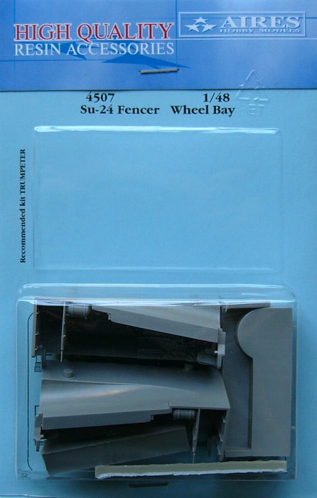 1/48 Su-24M Fencer wheel bay  (TRUMP)