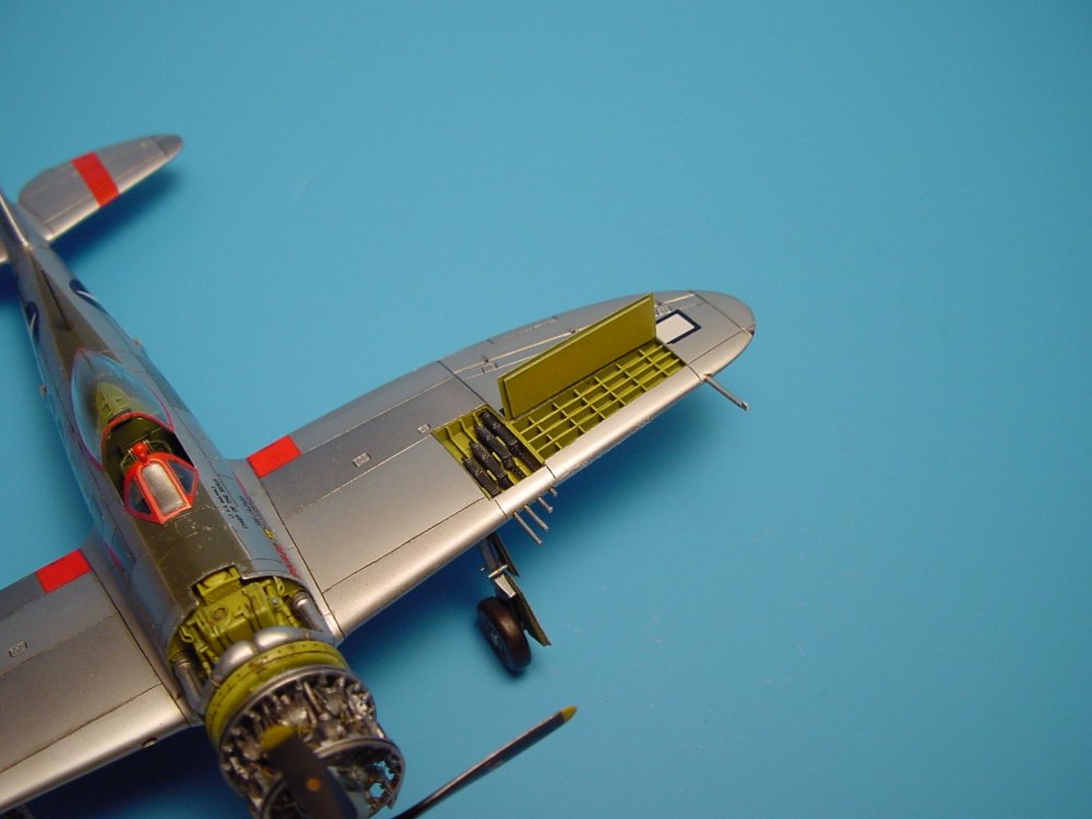 1/72 P-47D gun bay