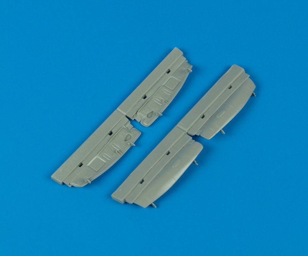 1/48 Mosquito  undercarriage covers   (TAM)